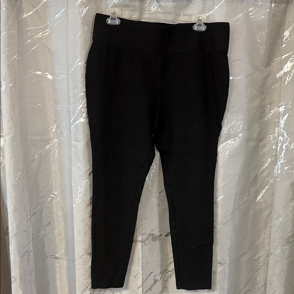 Tahari Black Ankle Pants